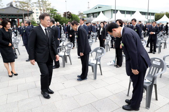문 대통령과 주호영 원내대표