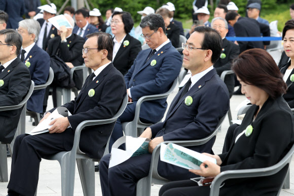 5.18 민주화운동 기념식 참석한 여야 대표