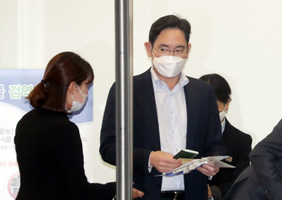중국 출장 마친 이재용 부회장