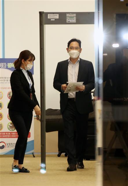 이재용 삼성전자 부회장, 中시안 출장 마치고 귀국