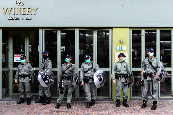 홍콩 무장경찰의 모습-AFP 연합뉴스