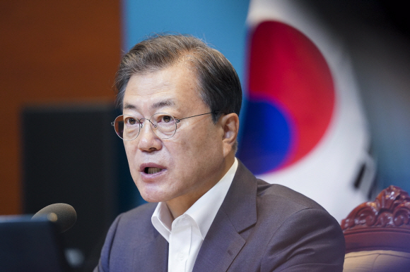 26일 문재인 대통령이 청와대 여민관에서 열린 국무회의에서 모두발언을 하고 있다. 2020. 5. 26 도준석 기자pado@seoul.co.kr