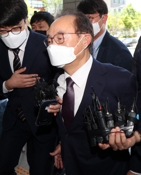 오거돈 묵묵부답