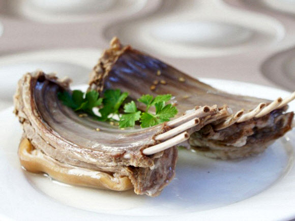 북한 음식점의 개고기 요리