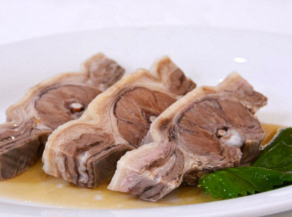 북한 음식점의 개고기 요리