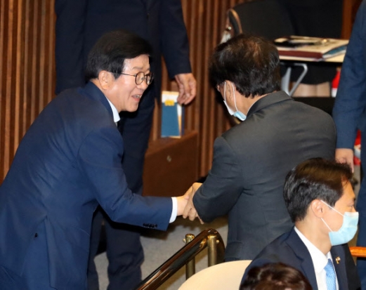 제21대 국회 상반기 의장에 선출된 박병석 의원