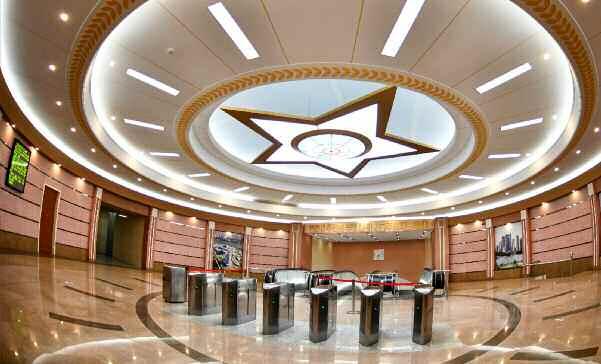 “평양 지하철역 연이어 개건”…北 전우역 내부