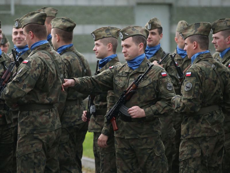 2014년 북대서양조약기구(NATO) 합동훈련에 동원된 폴란드 병사들의 모습. AFP 자료사진 