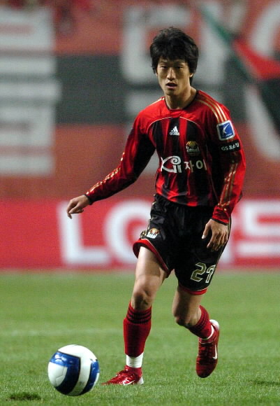 2007년 FC서울에서 뛸 당시의 이청용의 모습. 서울신문DB