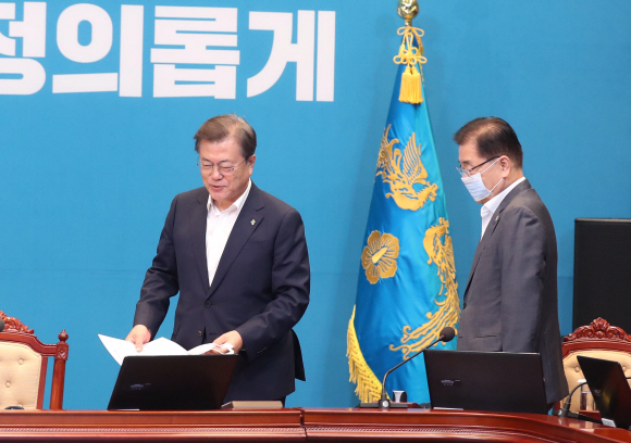 文대통령 “3차 추경, 국회 응답 간곡히 당부” 