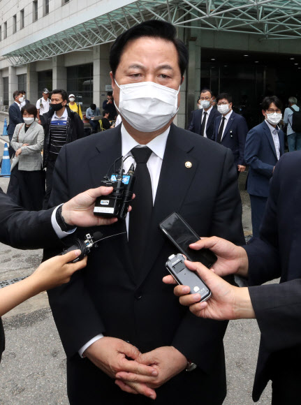 박원순 서울시장 조문 마친 김두관