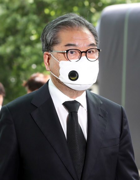 고 박원순 서울시장 빈소 조문하는 이재정 경기교육감