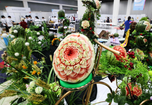 ‘꽃이 된 수박’