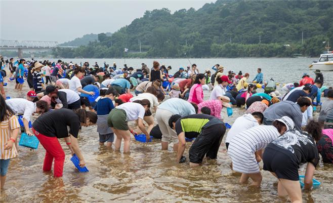 2019년 열린 하동 섬진강문화재첩축제