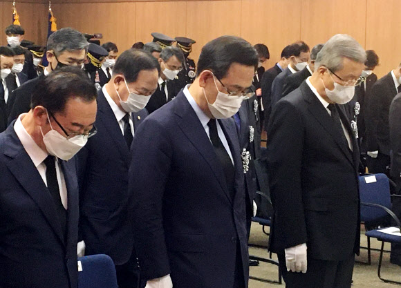 고 백선엽 장군 영결식 참석한 김종인 비대위원장