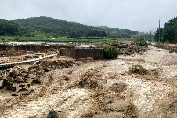 폭우 지나간 이천 산양저수지 부근