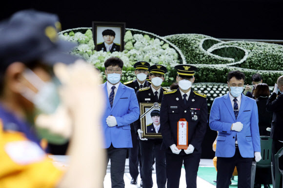 고통없는 세상으로