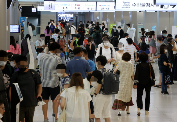 여름휴가 국내선 북적