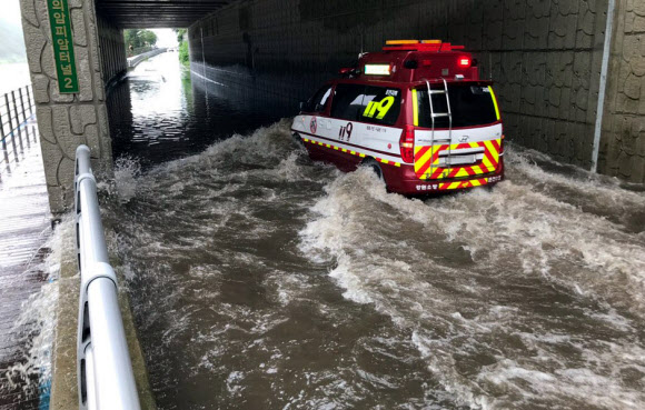 춘천 의암피암터널 도로 침수