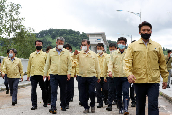 군남댐 찾은 문 대통령