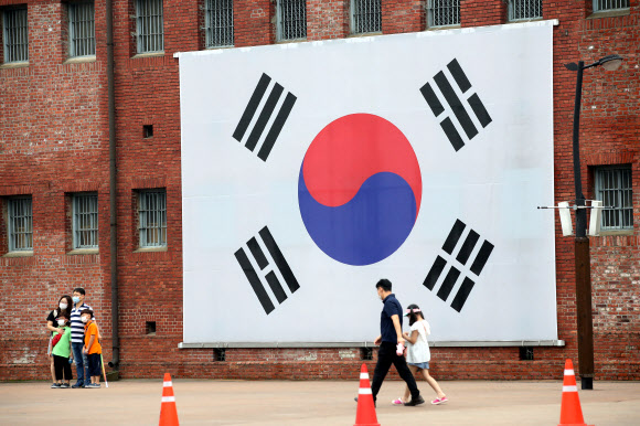 서대문 독립공원 찾은 시민들