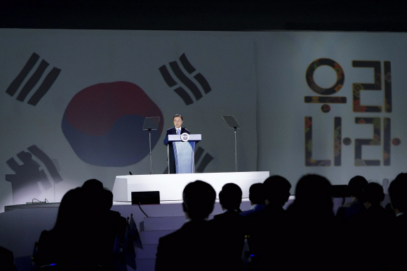 15일 오전 서울 동대문디자인플라자에서  제75주년 광복절 경축식이 열리고 있다.  2020.8.15 도준석 기자 pado@seoul.co.kr