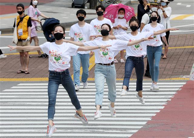 ‘공연 중에도 마스크는 필수’