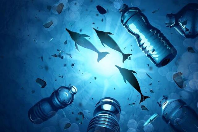 20세기 중후반 플라스틱 사용이 폭발적으로 증가한 이후 바다로까지 흘러 들어간 미세 플라스틱이 환경오염과 생태계 교란을 일으키고 있다. 사이언스 제공