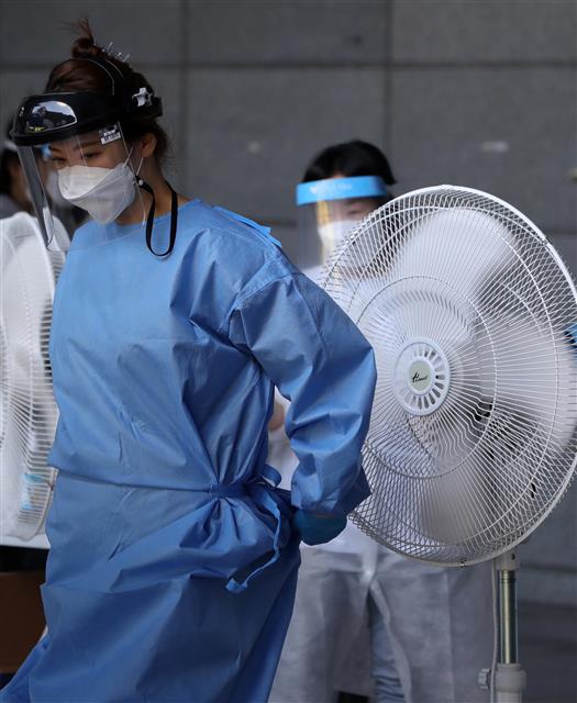 코로나19 의료진의 폭염 사투현장