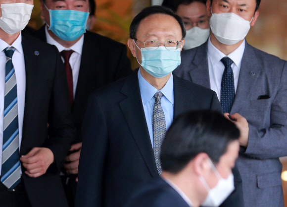 부산 찾은 양제츠