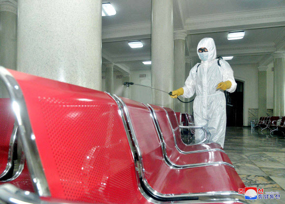 북한, 평양역 소독