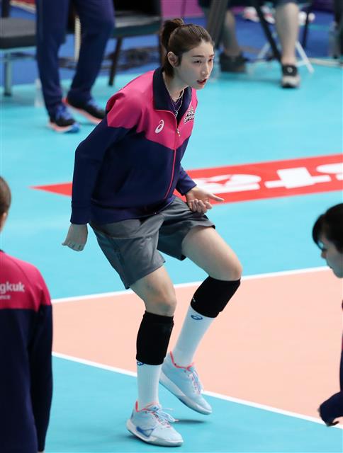 김연경 ‘활발한 몸놀림’