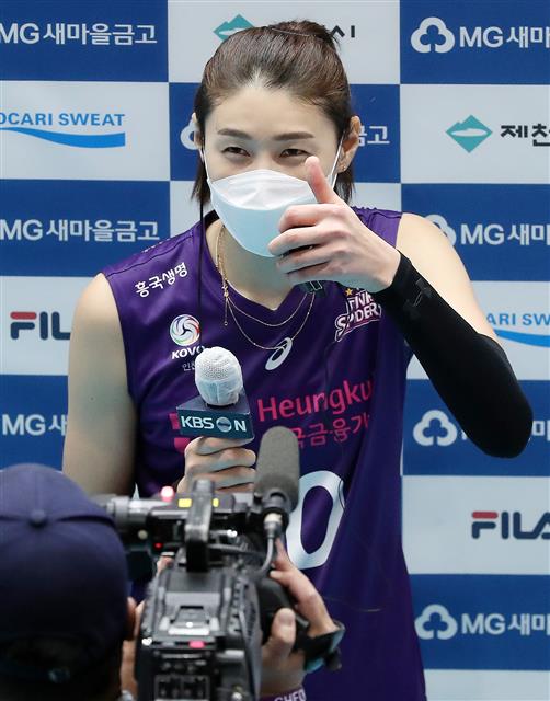 ‘배구여제’ 김연경 ‘10년 만에 국내 복귀전 최고였어요’