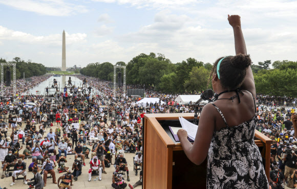 워싱턴 DC 메운 대규모 군중 
