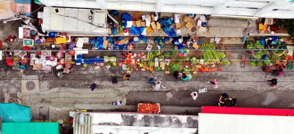 한산한 전통시장