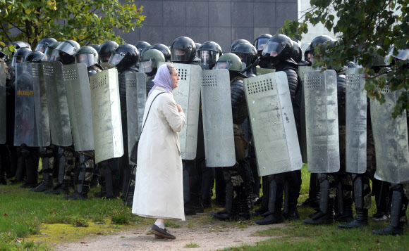 벨라루스 대선 불복 시위대 “루카셴코·푸틴 정상회담 반대” 