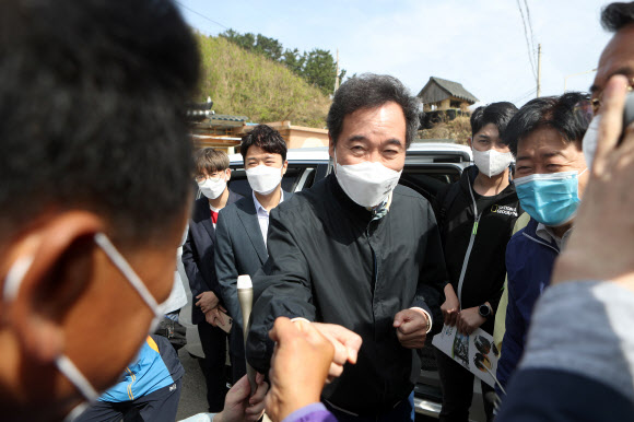 태풍피해복구 현장 찾은 이낙연 대표