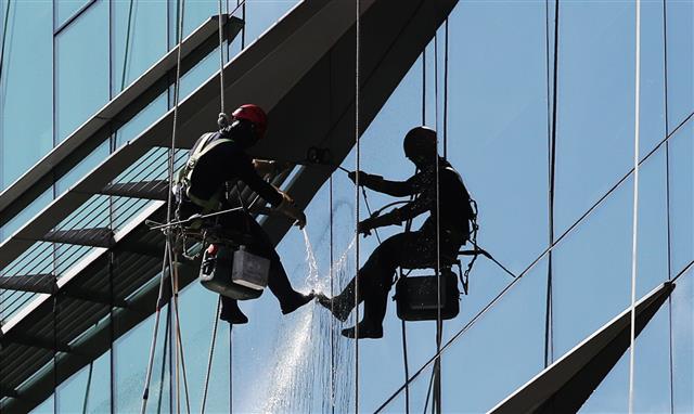 ‘데칼코마니 청소’