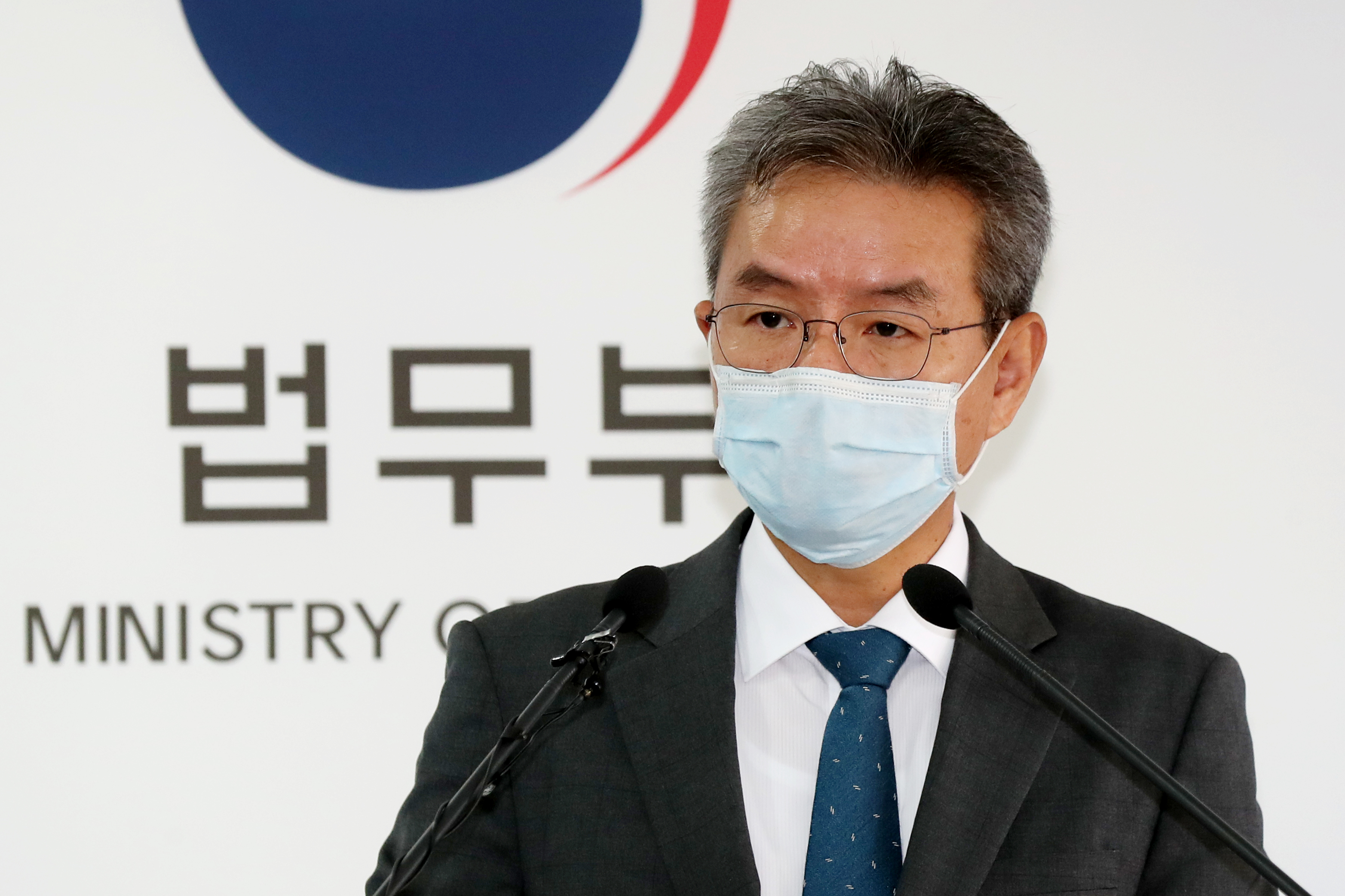 김남준 법무·검찰개혁위원회 위원장이 28일 오전 경기 과천 법무부 청사에서 ‘법무부?대검찰청 비공개 규정의 공개 및 투명성 제고’ 관련 제25차 권고안 발표를 포함한 소회를 밝히고 있다. 2020.9.28 뉴스1