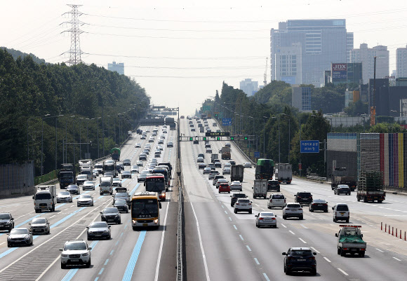 ‘고속도로 소통 아직 원활’