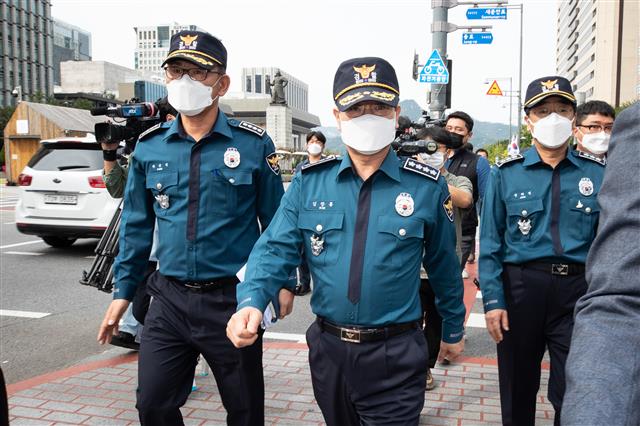 ‘개천절 집회 대응’ 광화문 일대 현장 점검 나선 김창룡 경찰청장