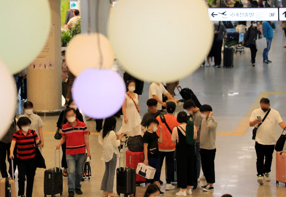 북적북적 제주공항