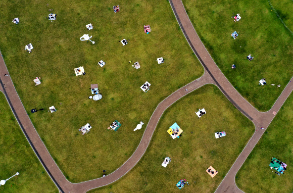 거리 둔 가을 나들이