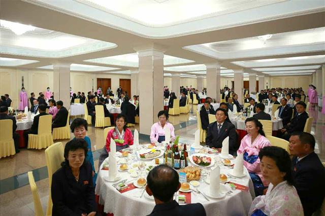 평양 목란관.옥류관 등서 열린 당 창건 75주년 경축연회