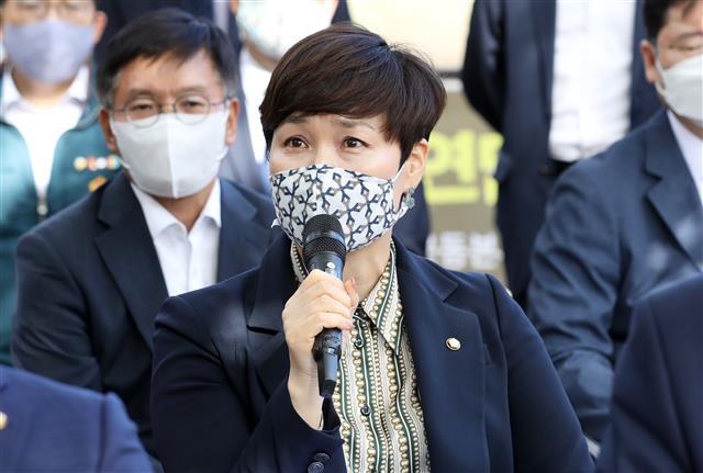 [국감]반구대암각화 현장시찰에서 질의하는 임오경 의원