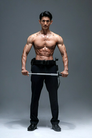 학대아동 돕기 위해 뭉친 ‘몸짱 경찰관’