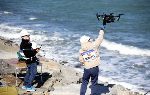 드론으로 낚시를