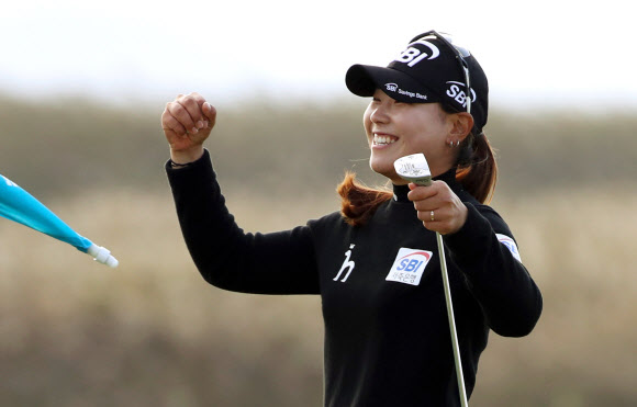 이소미, 생애 첫 승 환호