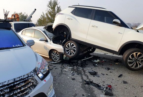 청주역 인근 고속화도로서 차량 9대 추돌…출근길 정체