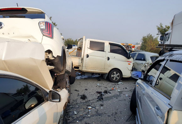 청주역 인근 고속화도로서 차량 9대 추돌…출근길 정체